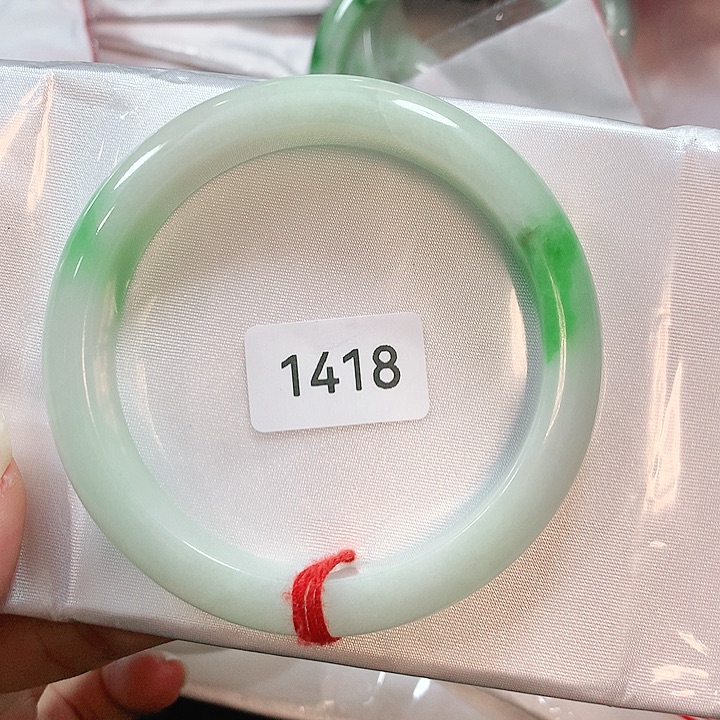 翡翠手镯未镶嵌天然翡翠手镯58