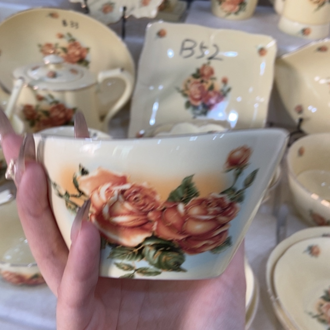 星博陶瓷……………………………………2个