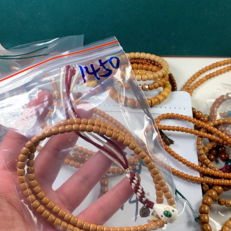 【闪购商品】橄榄核吊坠2457558586898