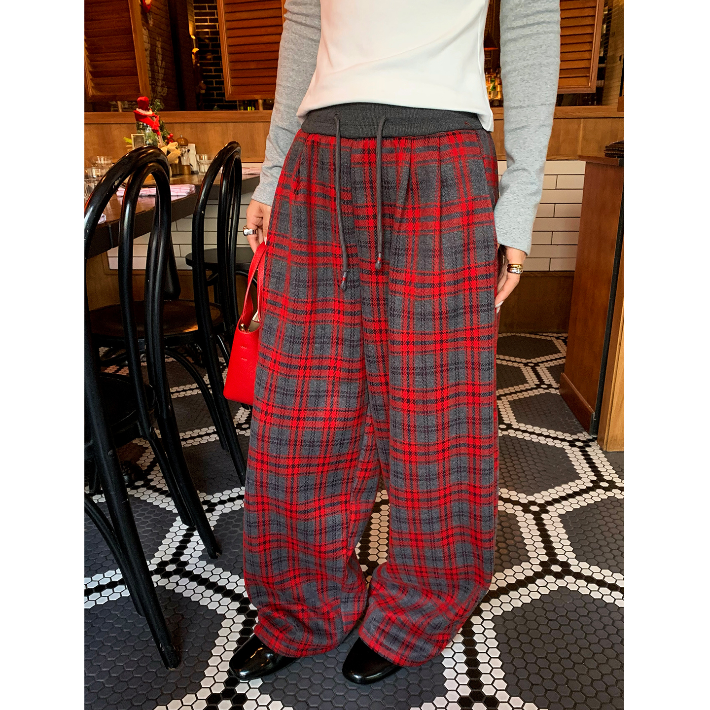 今屿花花 裤子女2025新款冬格子毛呢阔腿裤加绒休闲裤松紧腰系带