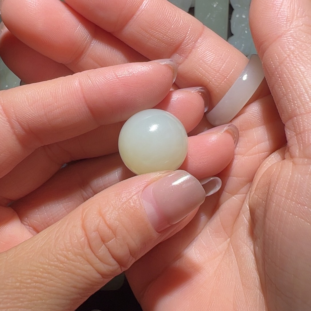 颈饰未镶嵌和田玉尤****部