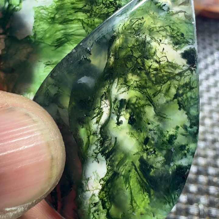 罗***）玛瑙/玉髓未镶嵌颈饰