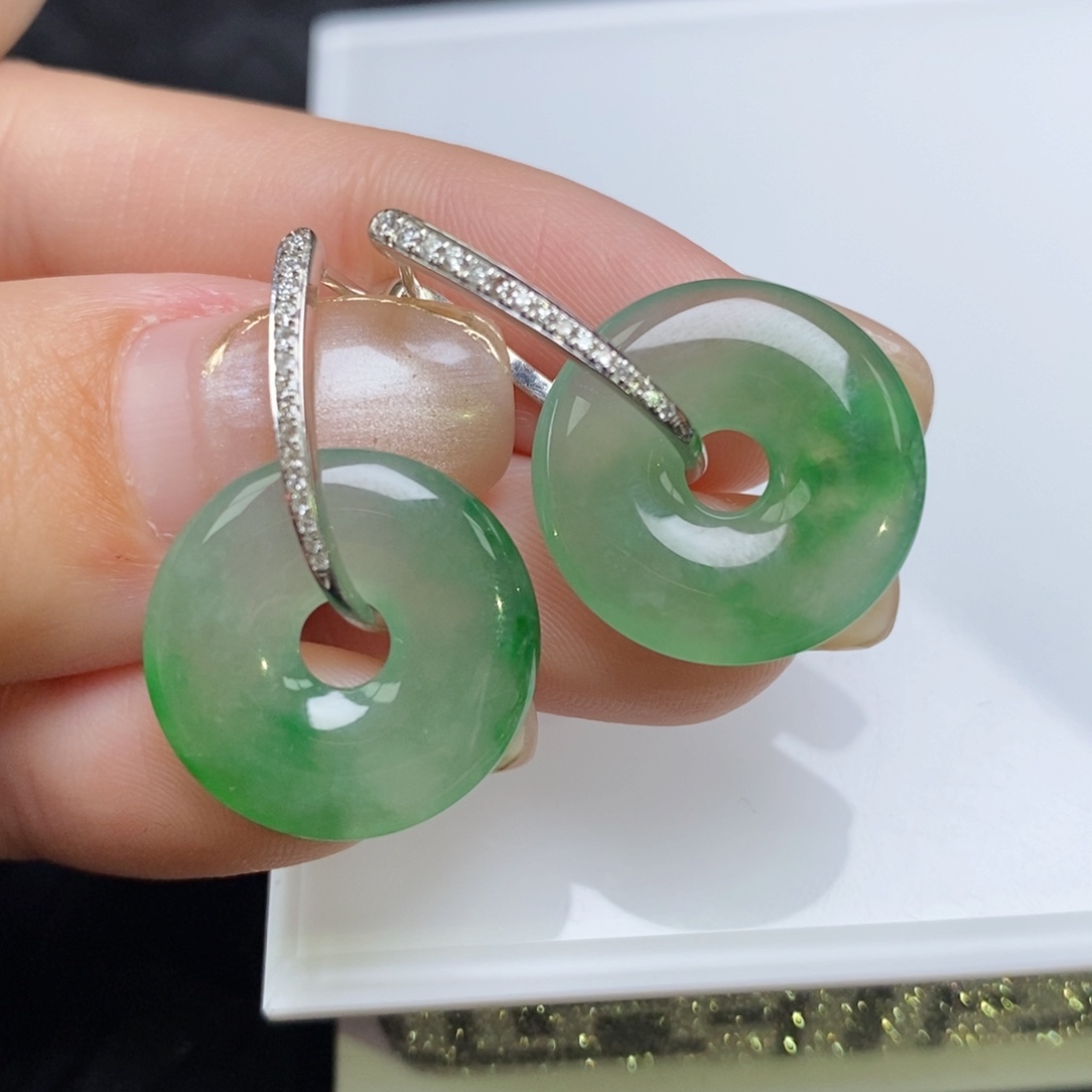 翡翠18K金镶嵌耳饰甜甜圈