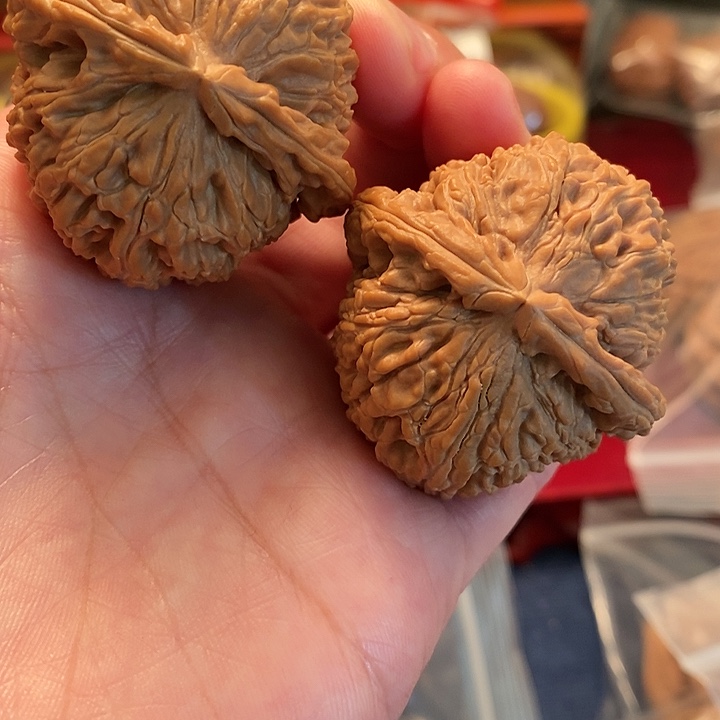 【闪购商品】文玩核桃吊坠白狮子