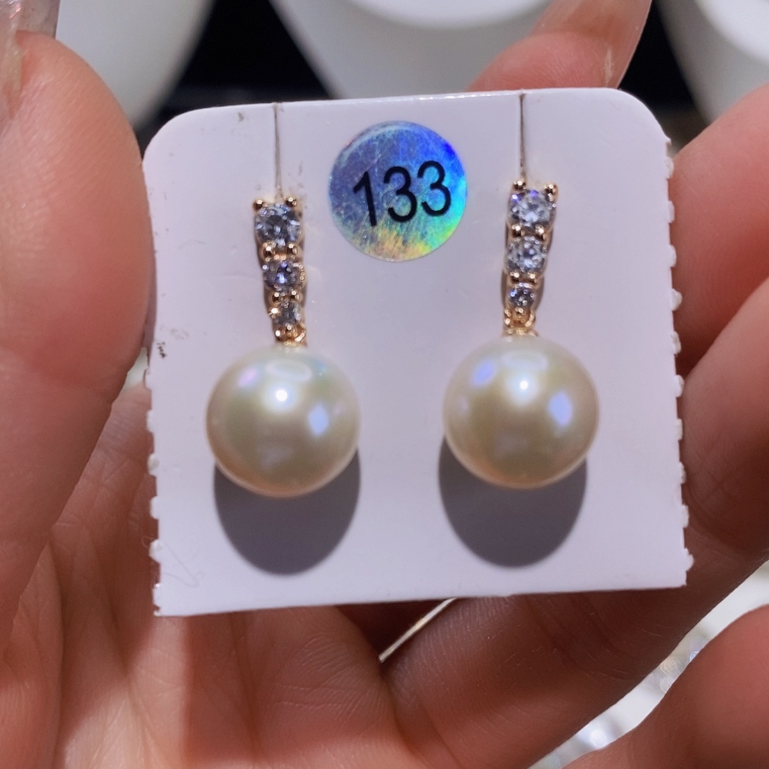 淡水珍珠耳饰未镶嵌
