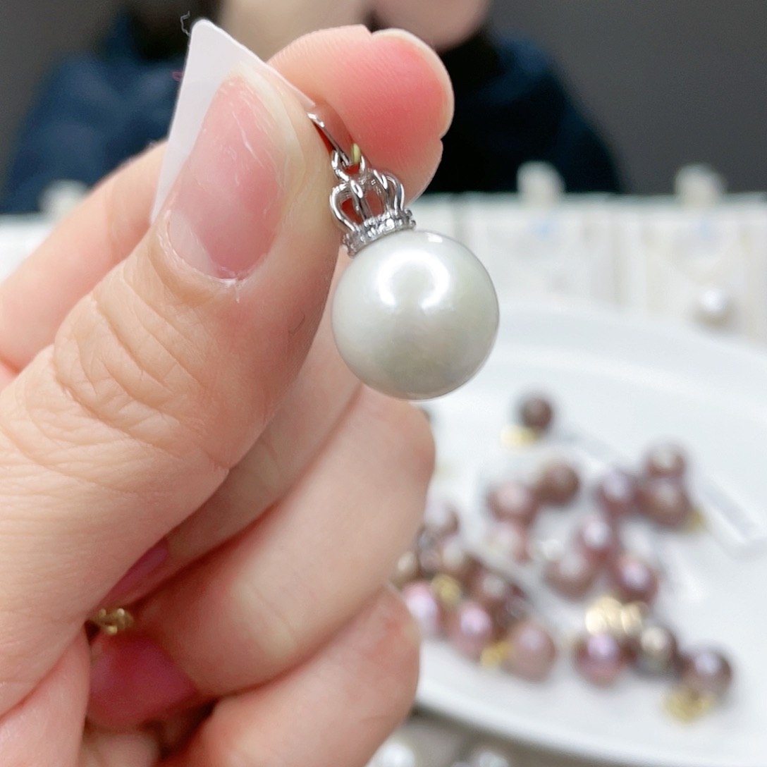 淡水珍珠吊坠(赠链)未镶嵌