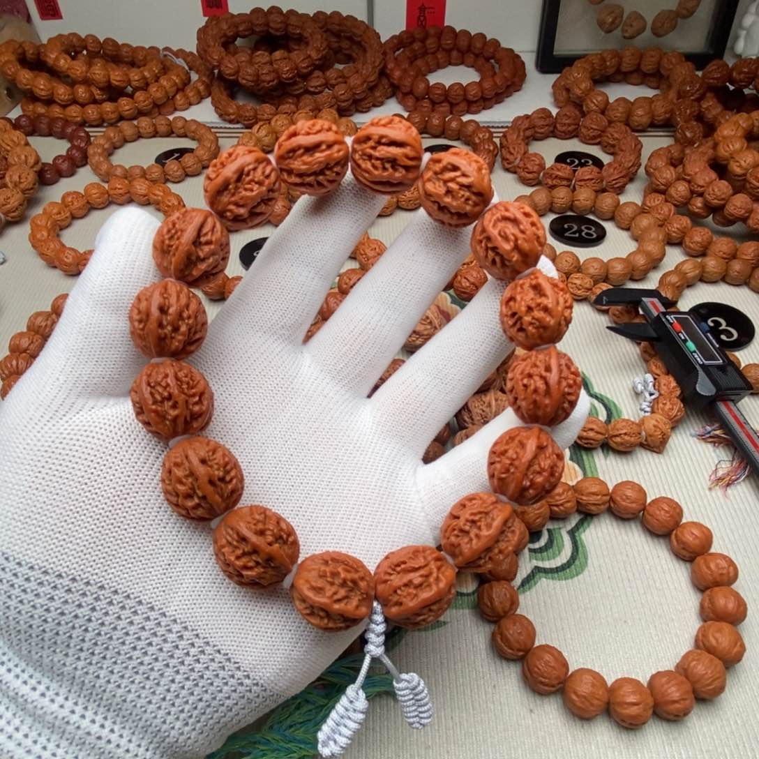 文玩核桃手串龙脊八棱1.9尺寸