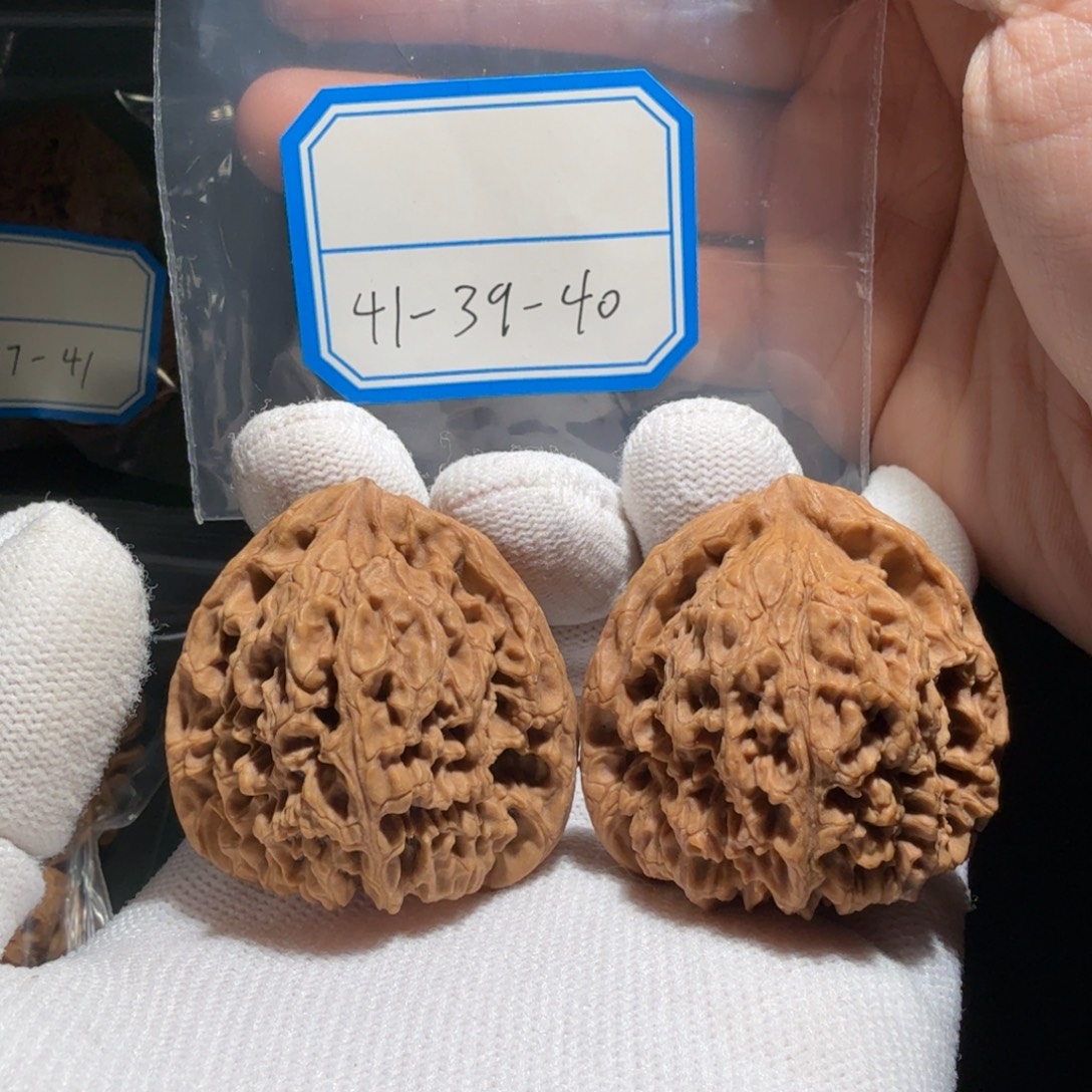 吊坠文玩核桃南疆三角团子31
