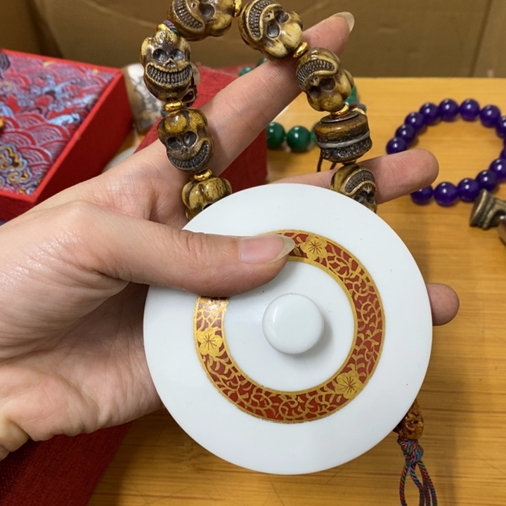 瓷片哈中古工艺品一件