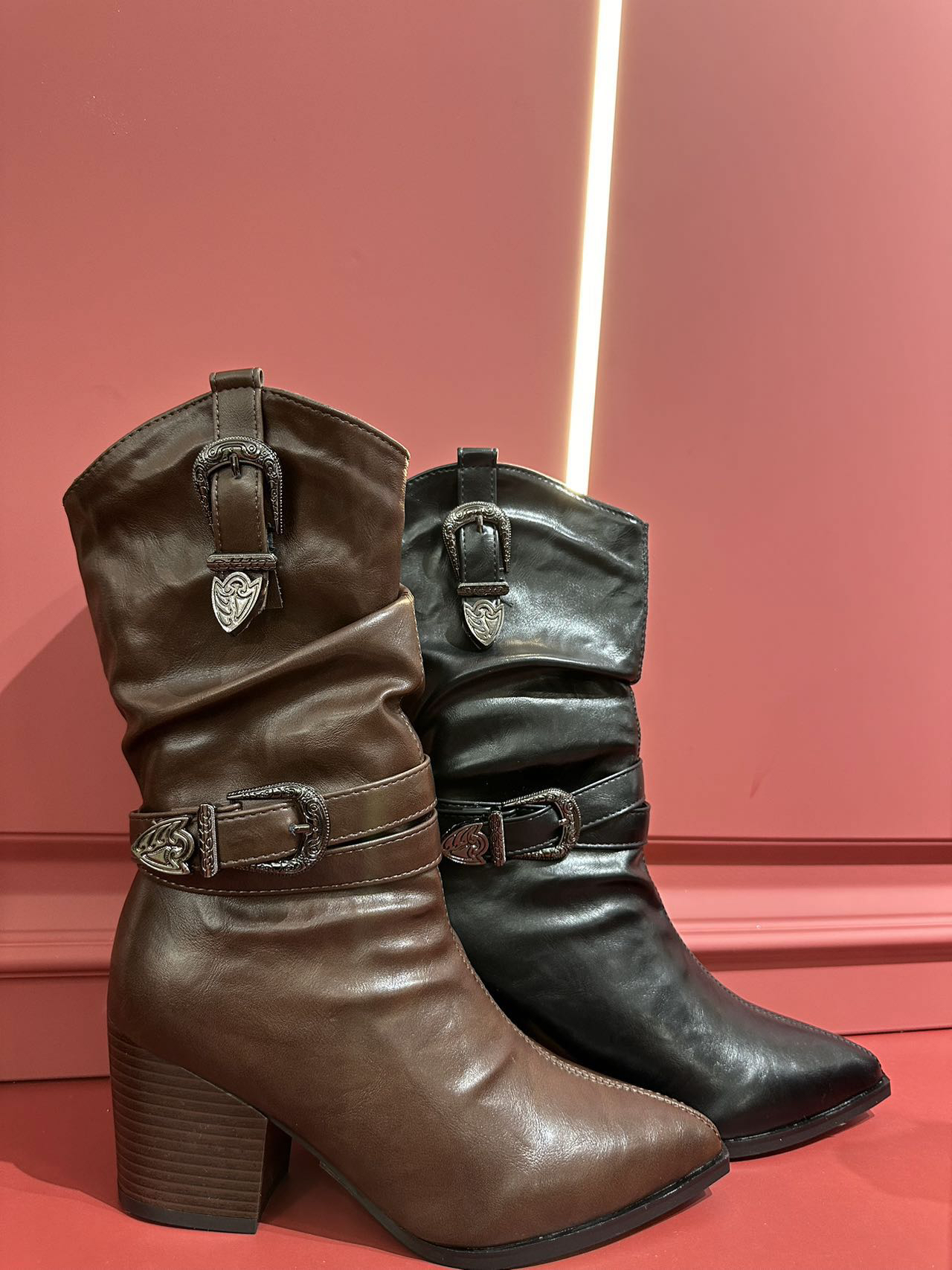 2903-18两种颜色复古腰带骑士短靴 