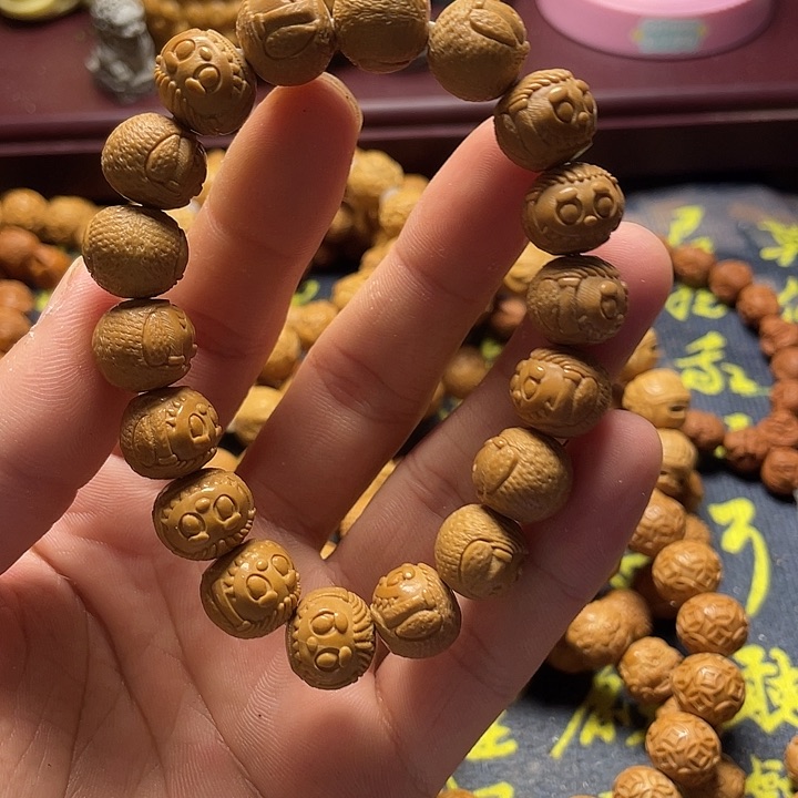 云蝉猴头，瑕疵拉布布