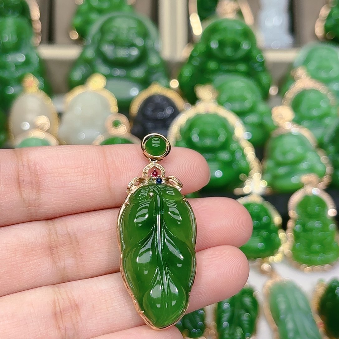 和田玉（碧玉）颈饰18K金镶嵌福利款