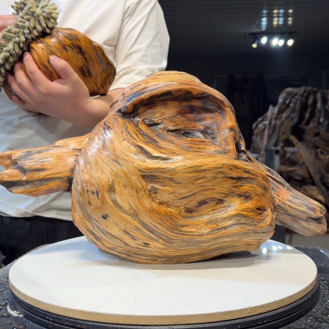 君***下木王一刀琥珀木摆件155