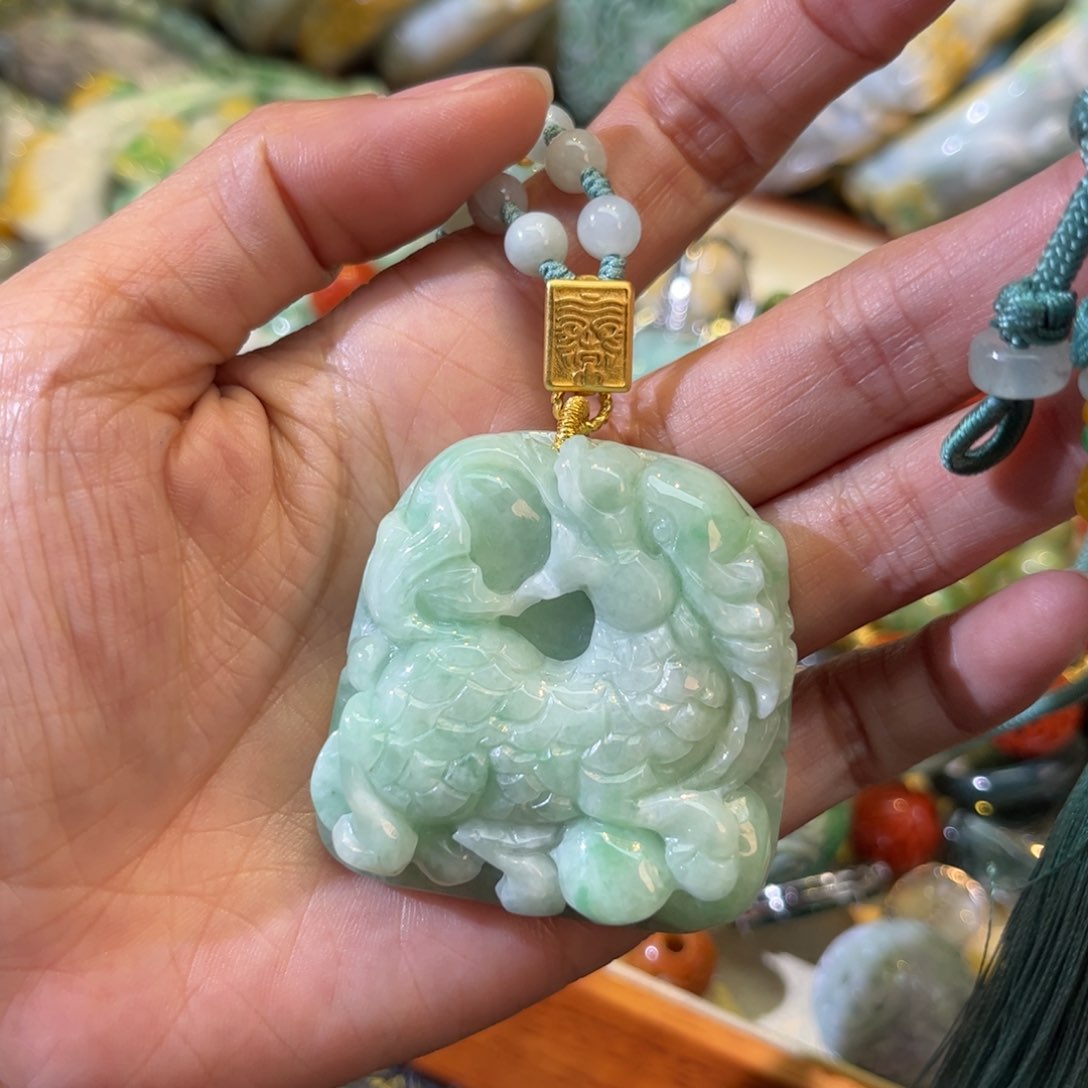 翡翠颈饰未镶嵌待编款