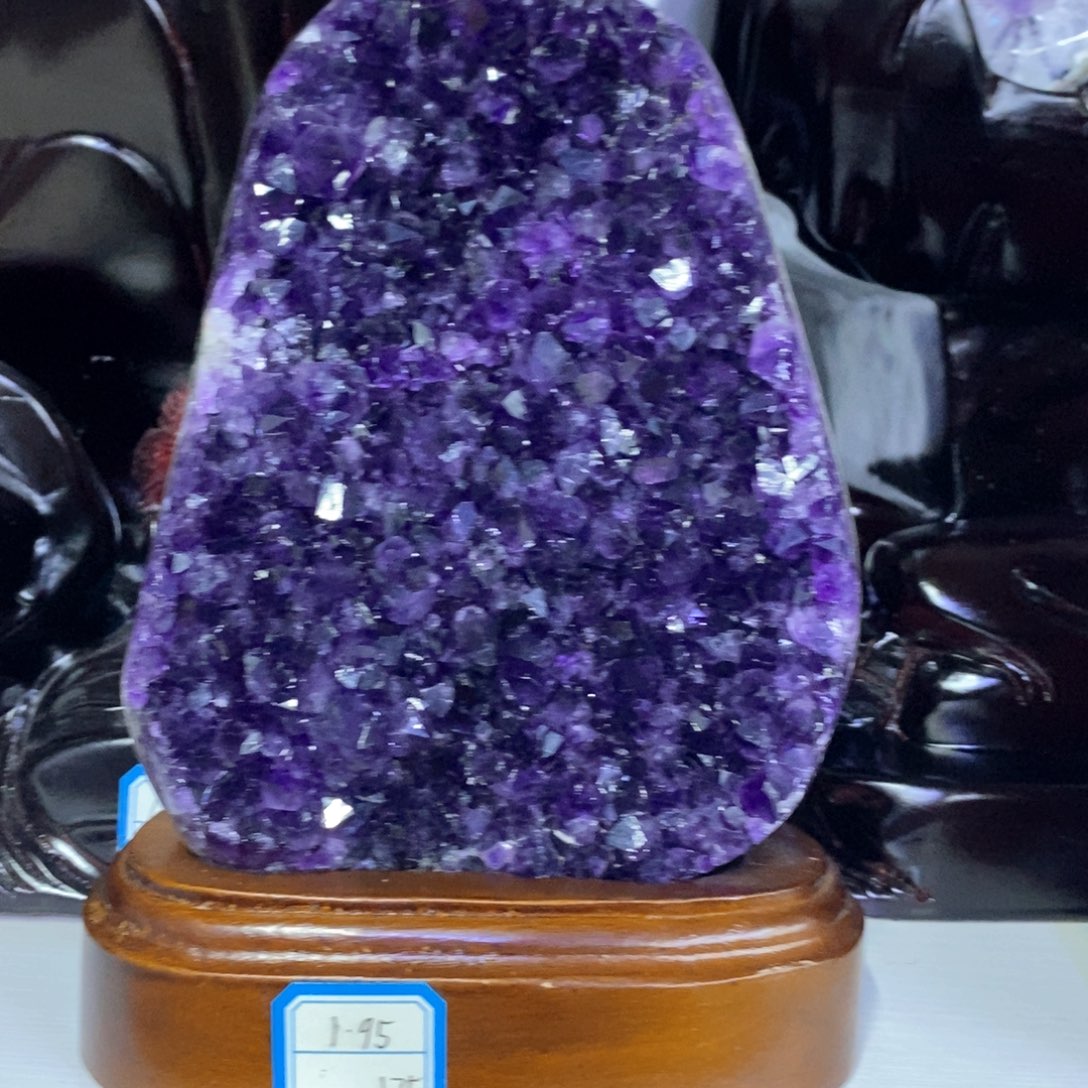 水晶摆件未镶嵌莹