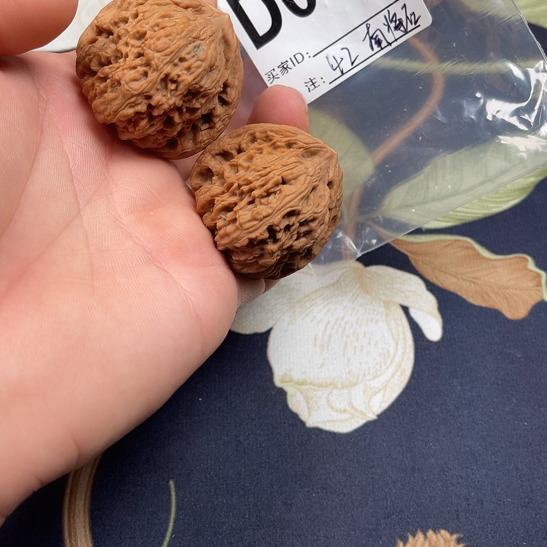 吊坠文玩核桃42南疆D070