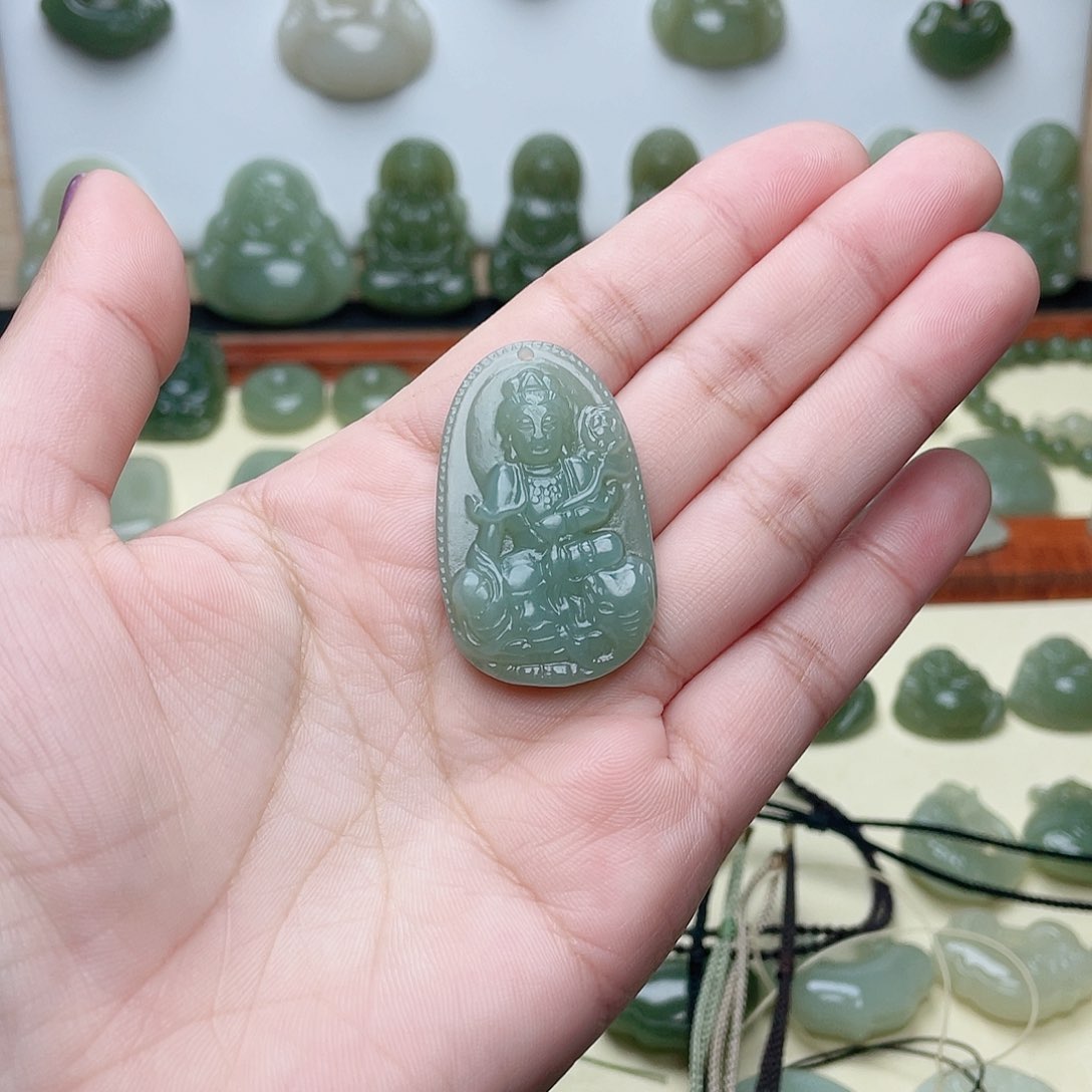 和田玉颈饰未镶嵌一**风