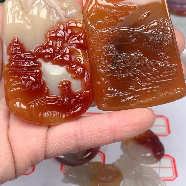 玛瑙/玉髓颈饰未镶嵌高*飞