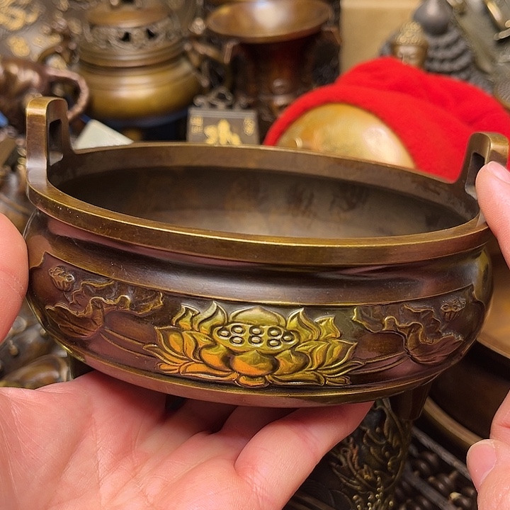 精美铜器批发档口