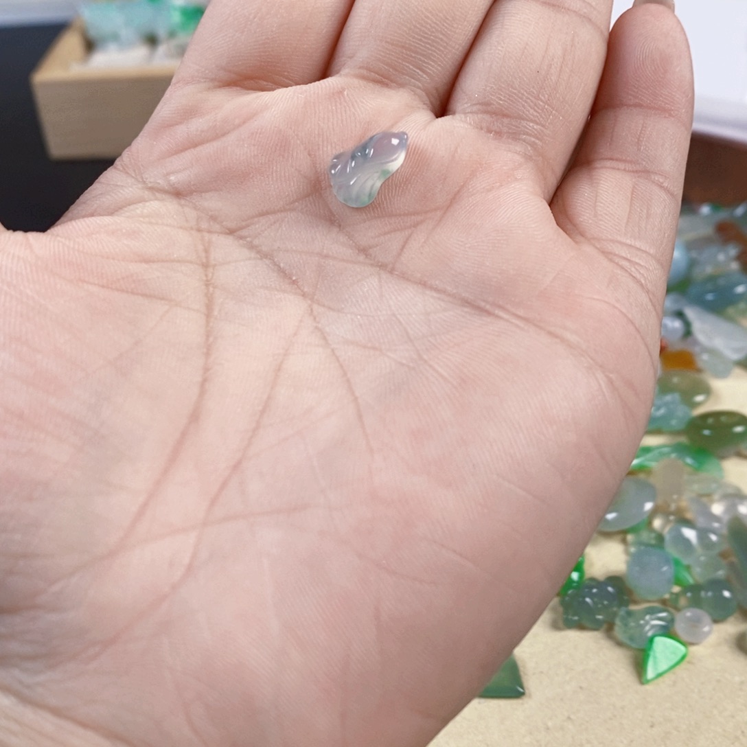 翡翠未镶嵌挂件翡翠