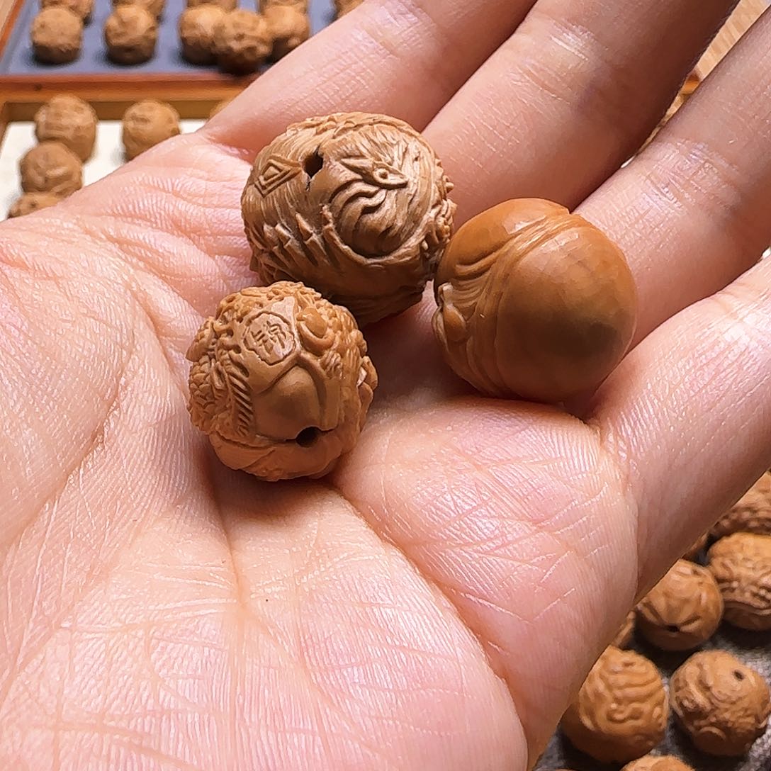 猴头核桃吊坠某*人外加一颗橄榄核