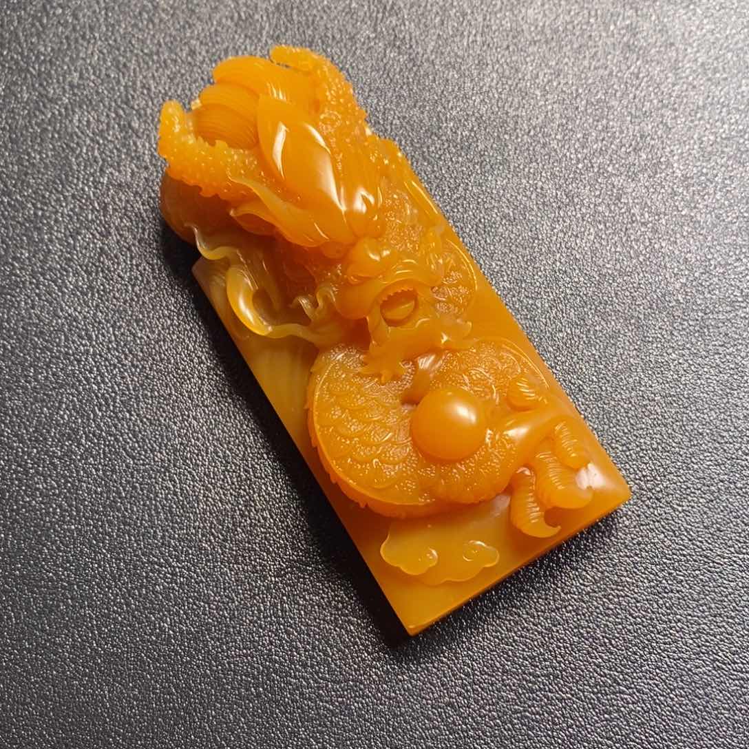 @***下石英质玉（缅黄）未镶嵌颈饰