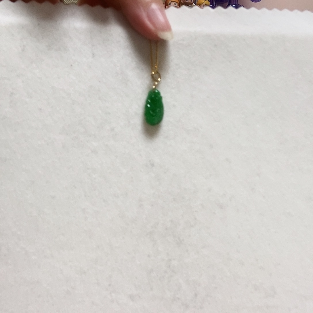 翡翠颈饰18K金镶嵌简单