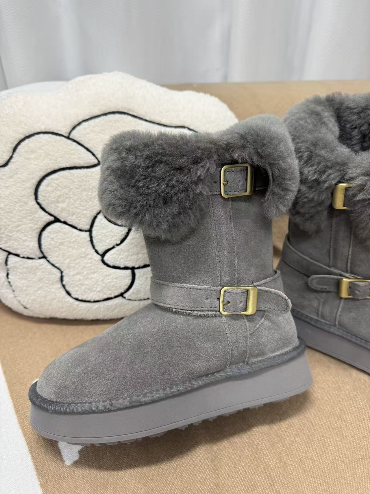 真皮真毛中筒厚底防滑雪地靴
