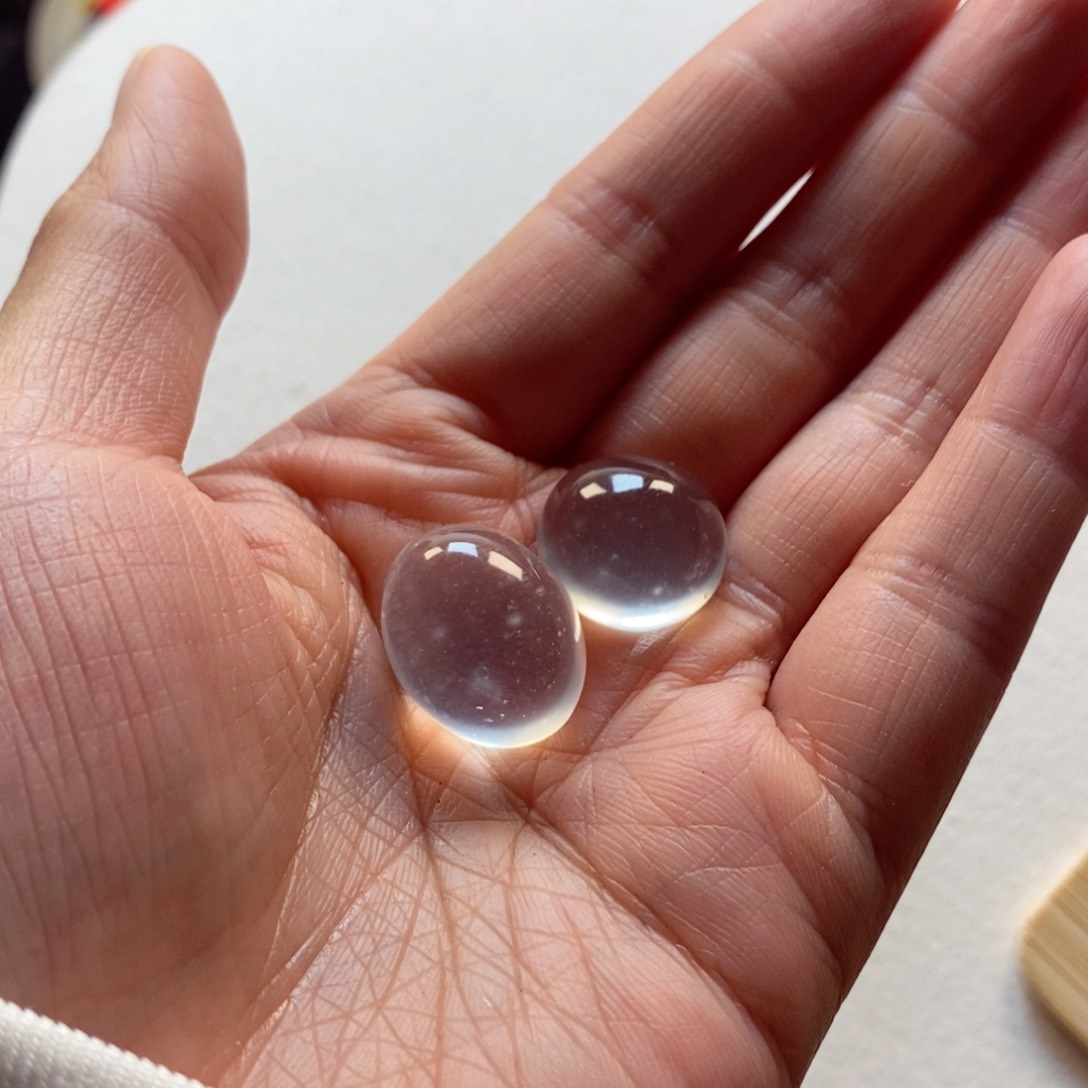 石英质玉蛋面未镶嵌一***糖