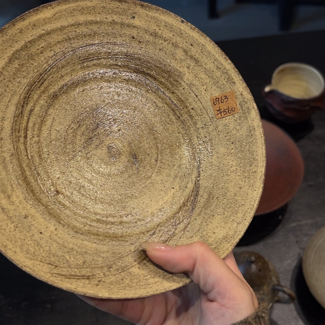 陶瓷。      陶瓷。     