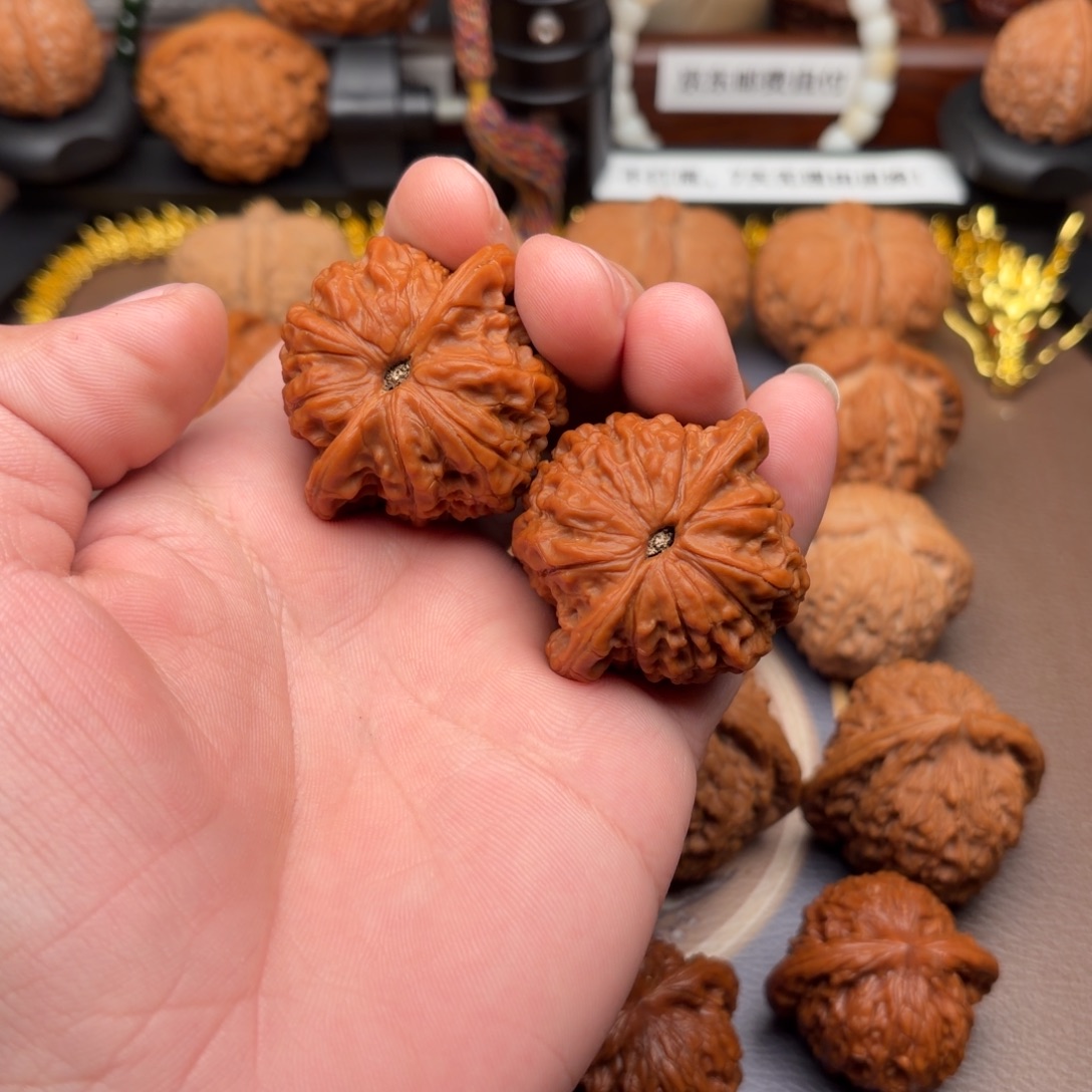 ****把件文玩核桃血麒麟狮子头