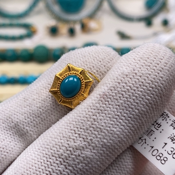 绿松石珠宝奇石18K金镶嵌