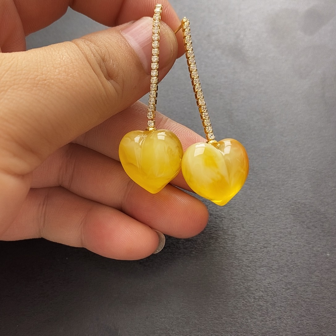 琥珀未镶嵌裸石耳坠