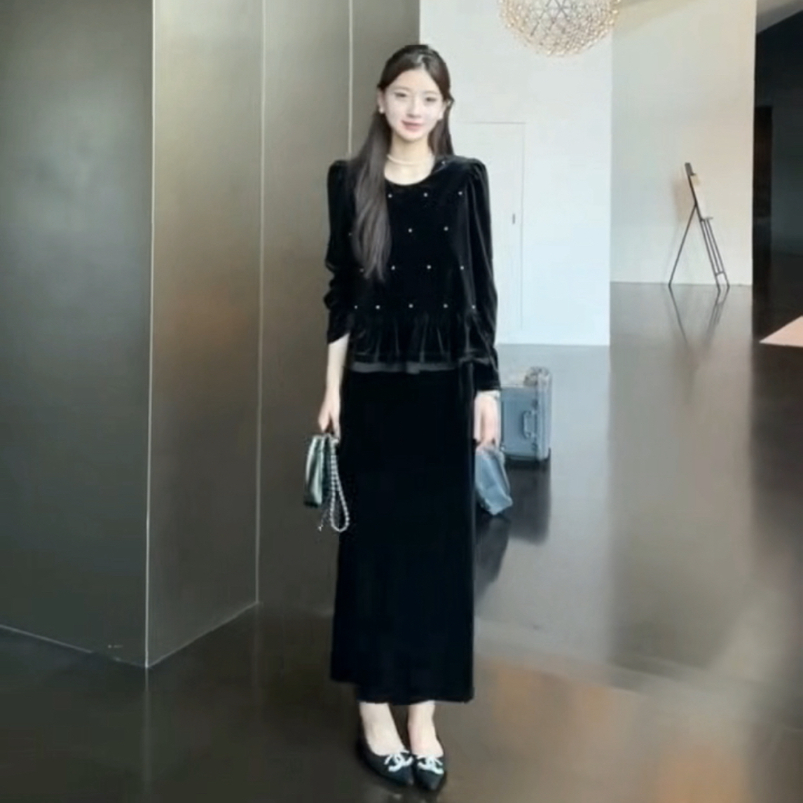 秋季轻奢时尚舒适透气裙休闲修身显瘦钉珠上衣+半身裙两件套029