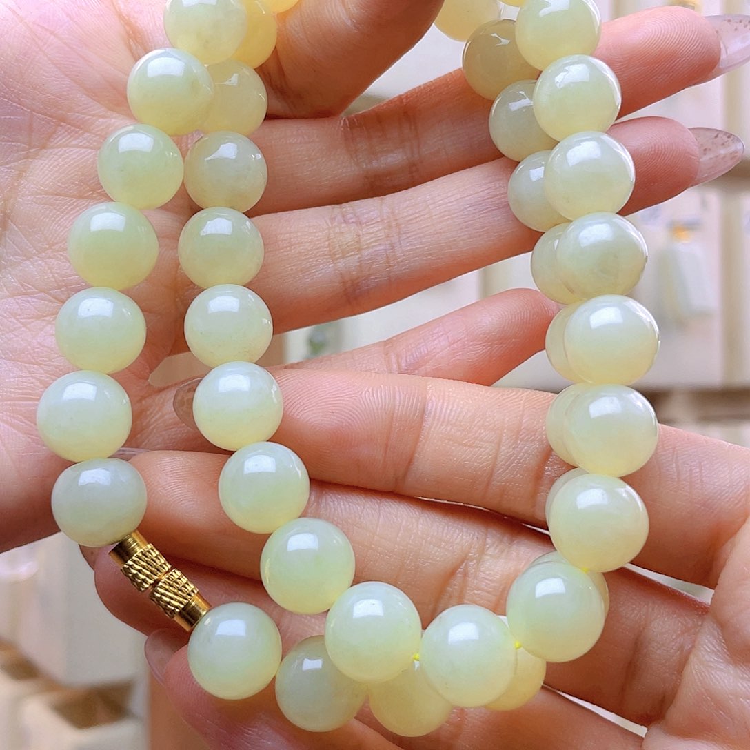 和田玉未镶嵌吊坠(赠链)刘*淼