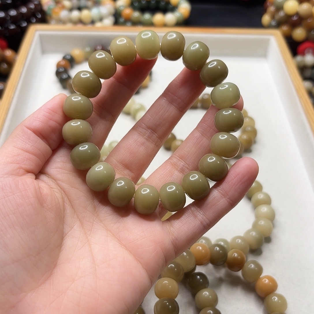 L****手串菩提根/象牙果