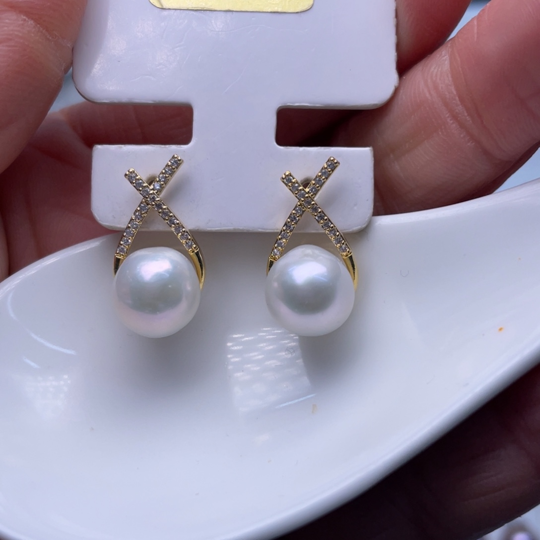 淡水珍珠未镶嵌耳饰