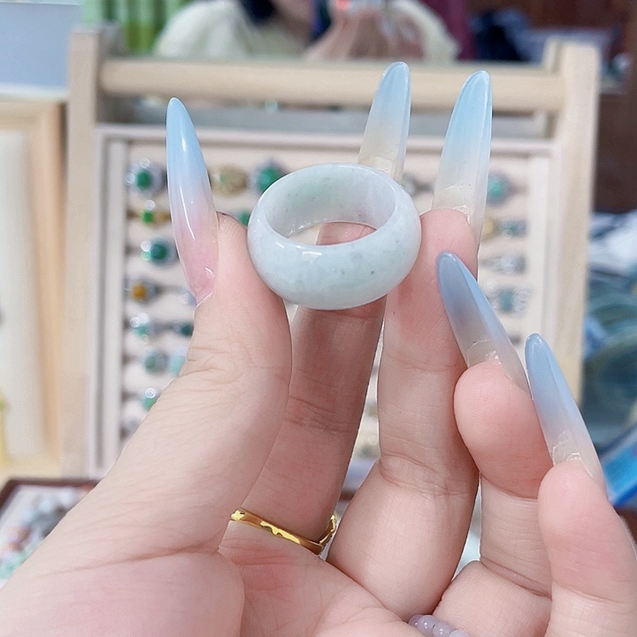 翡翠未镶嵌颈饰天然翡翠Ａ货