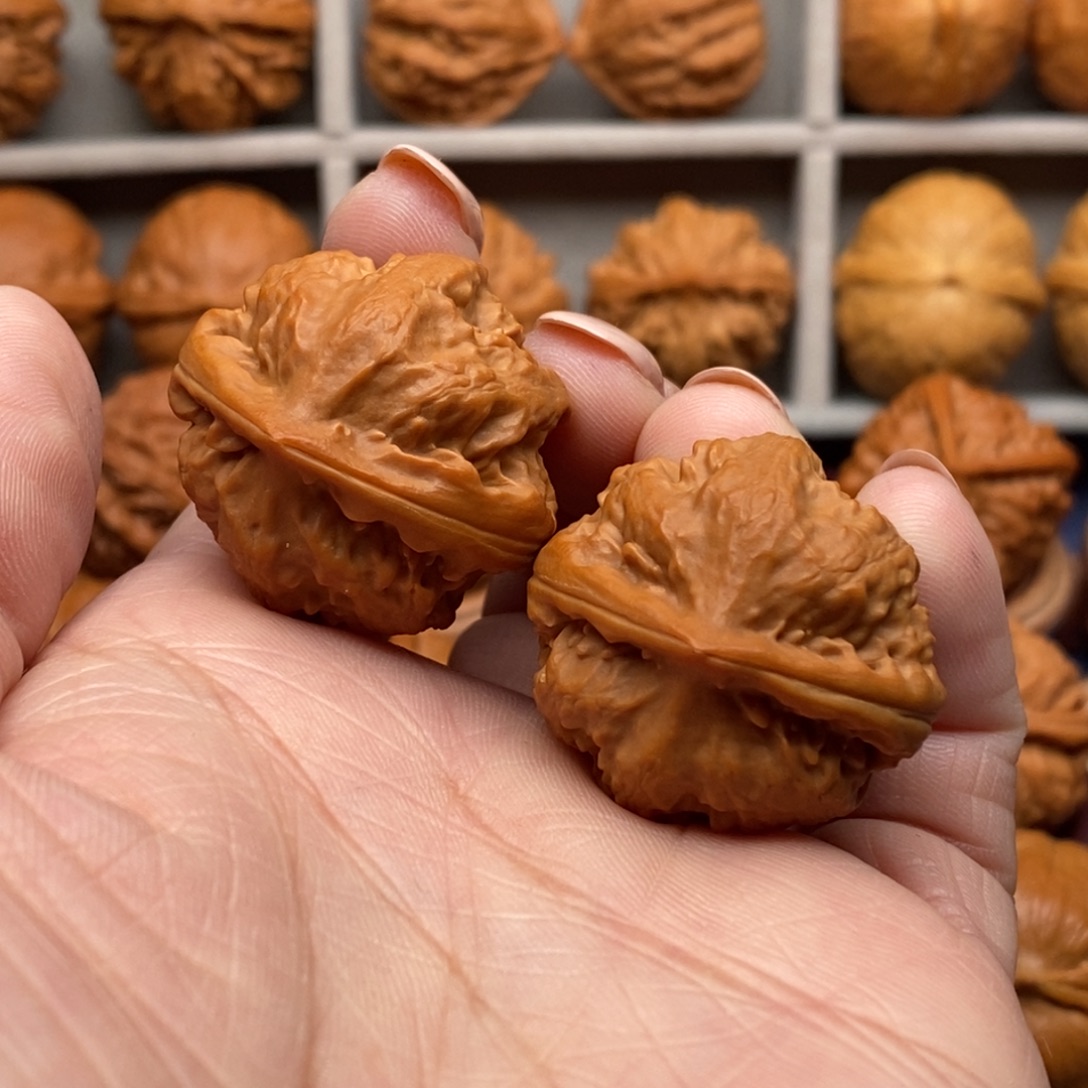 海***生把件文玩核桃赤焰粗筋