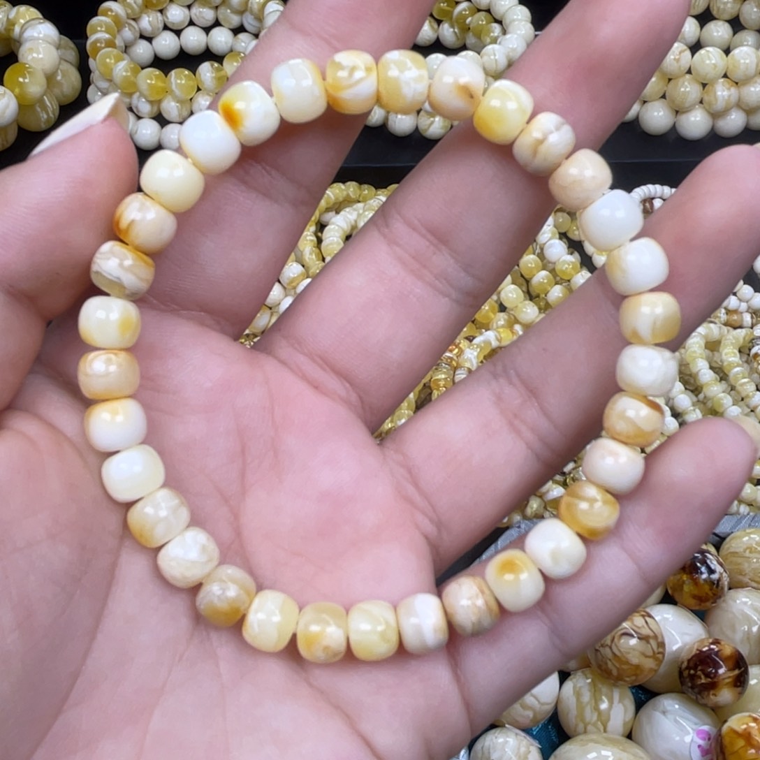 蜜蜡未镶嵌珠宝奇石7m