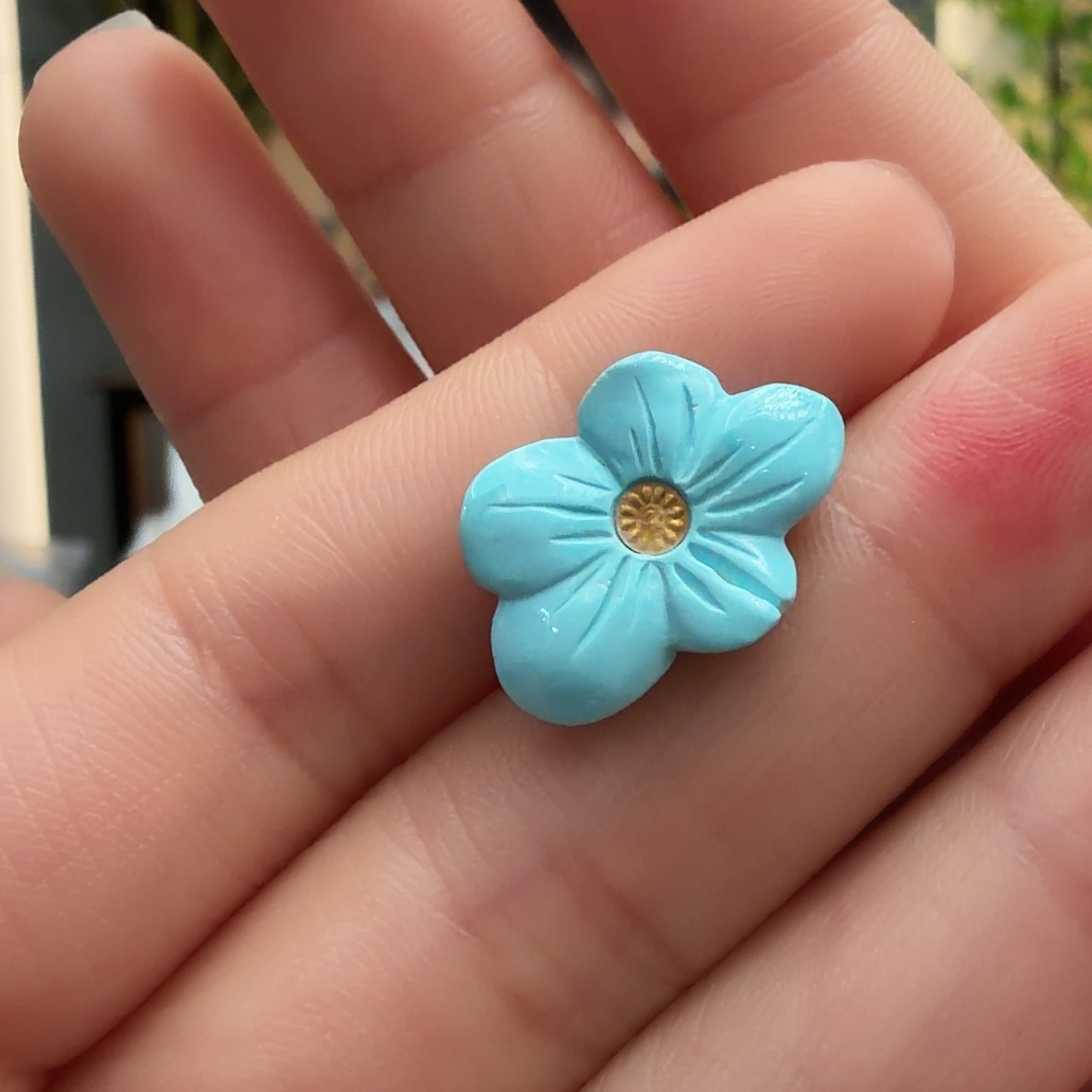 绿松石未镶嵌颈饰