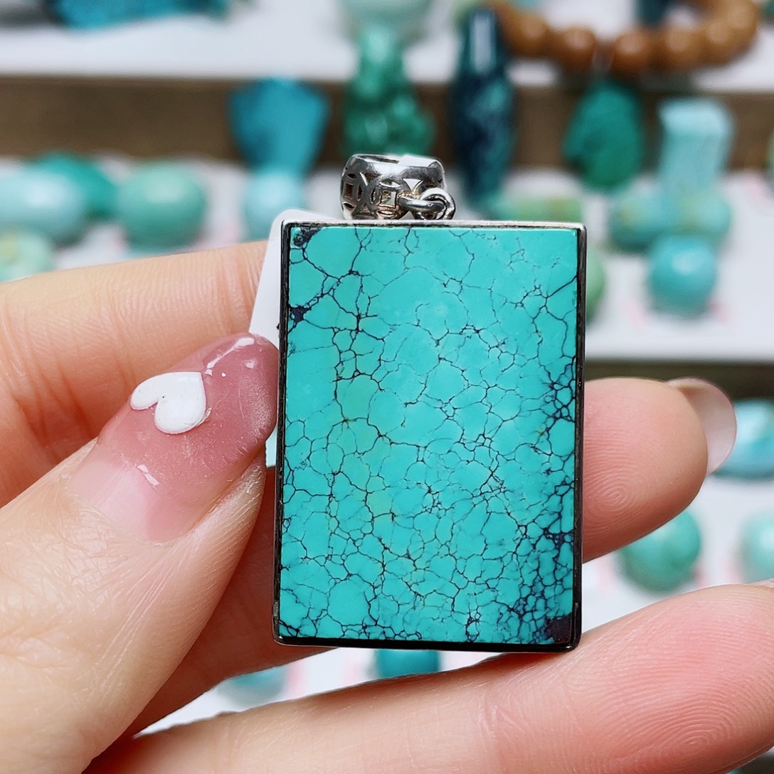 武***绿松石未镶嵌珠宝奇石