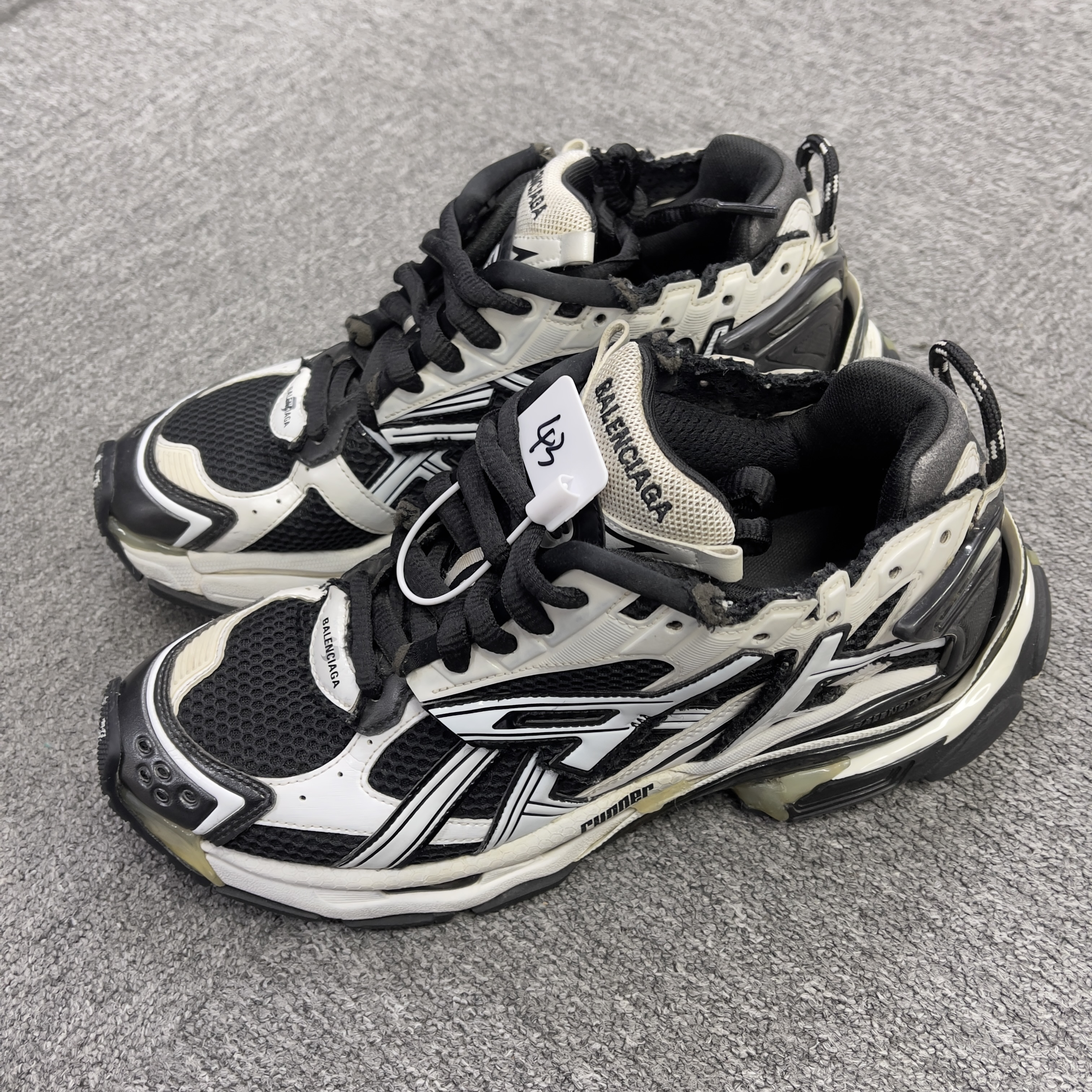 95新 Balenciaga/巴黎世家 43码 二手 runner 运动鞋