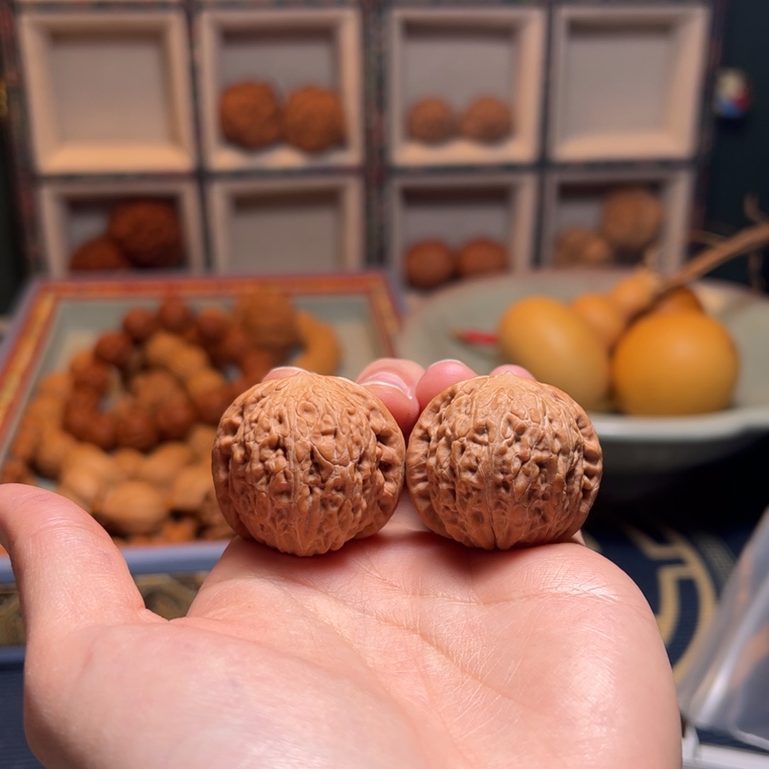 桃核把件33铁锤妹妹