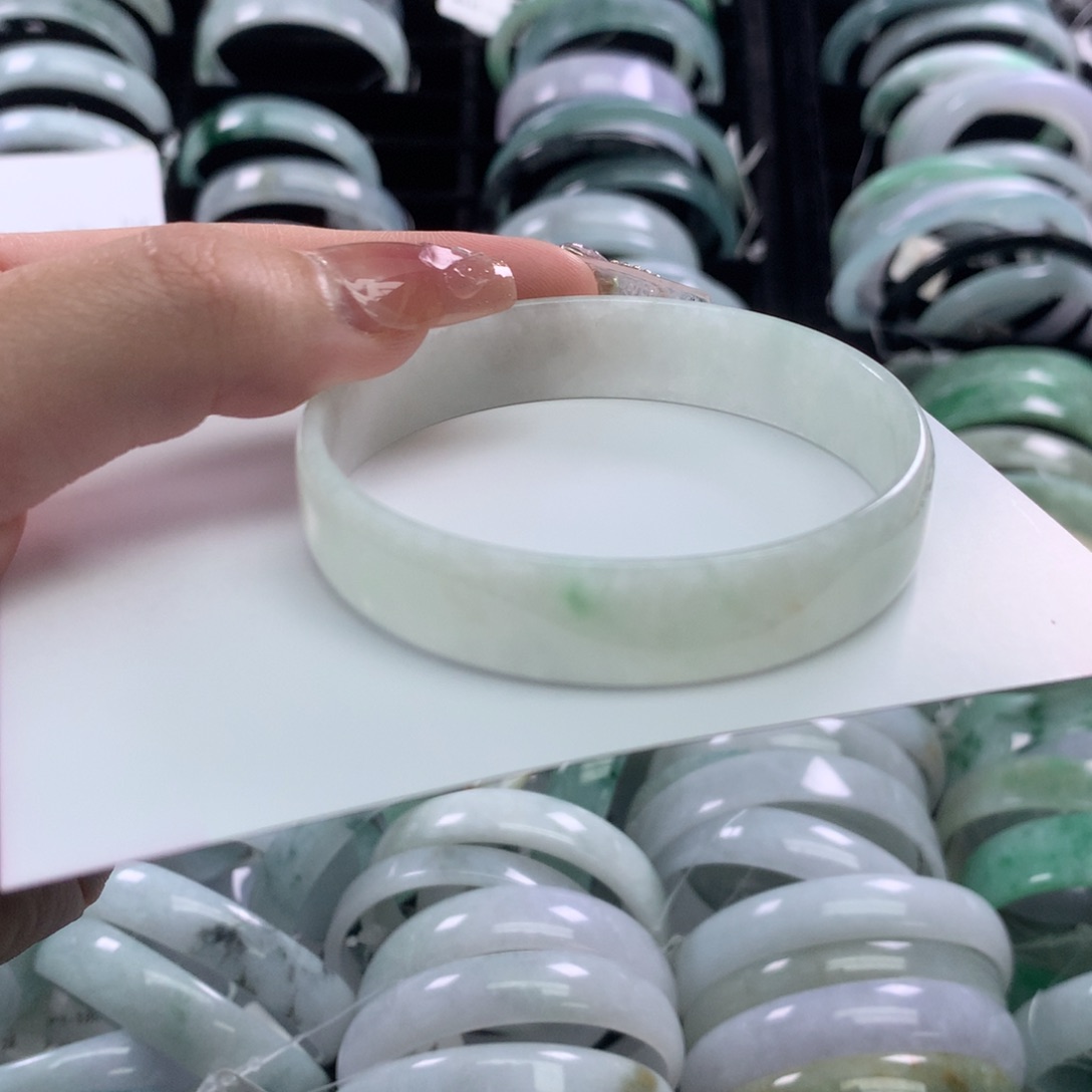 翡翠手镯未镶嵌公主