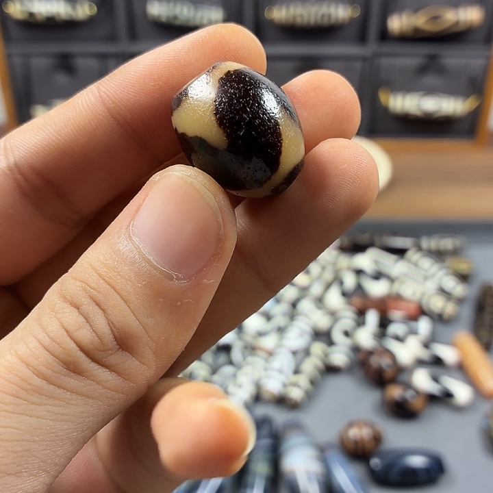 B***i玛瑙/玉髓未镶嵌颈饰