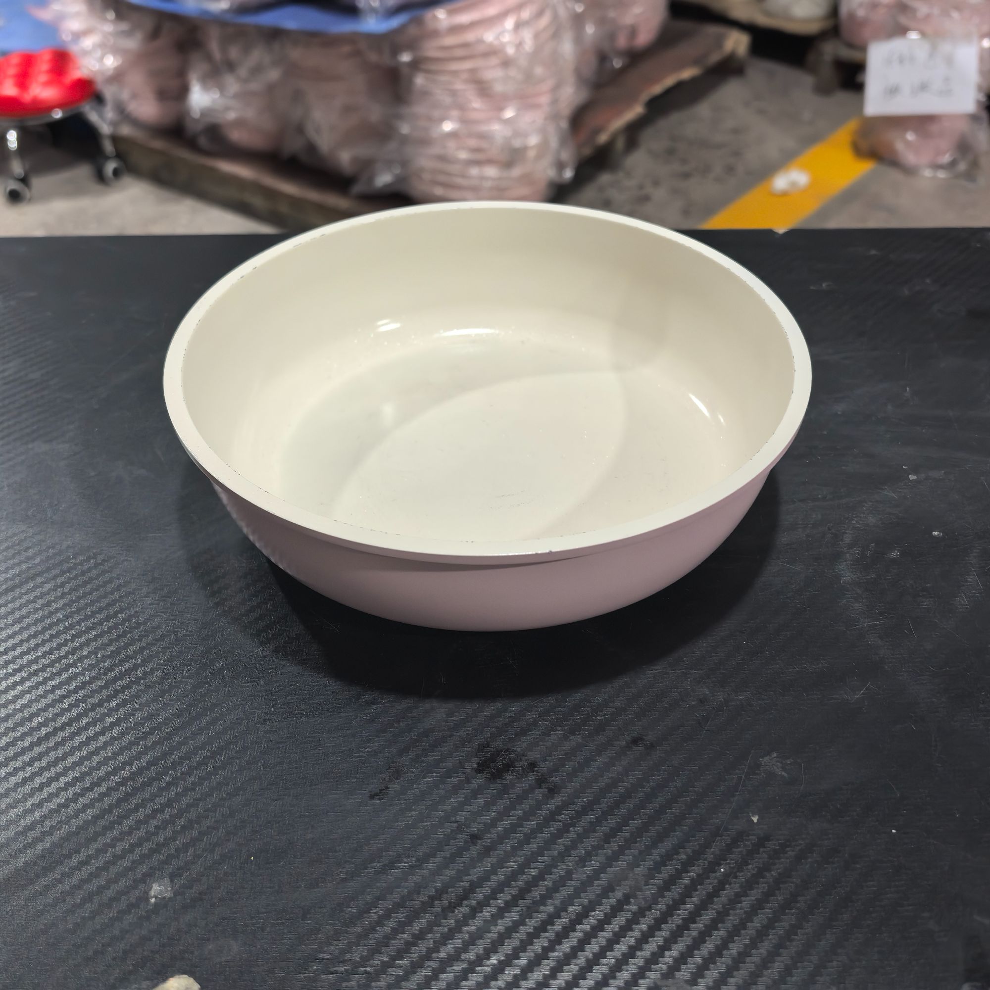 粉色20cm煎锅锅胚能当锅用也能当碟用家用盘子万能锅【注意微瑕疵】