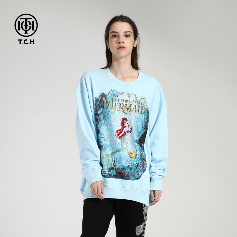 TCH服饰店-TCH时尚美人鱼童话字母烫钻圆领蓝色卫衣T21311C6003