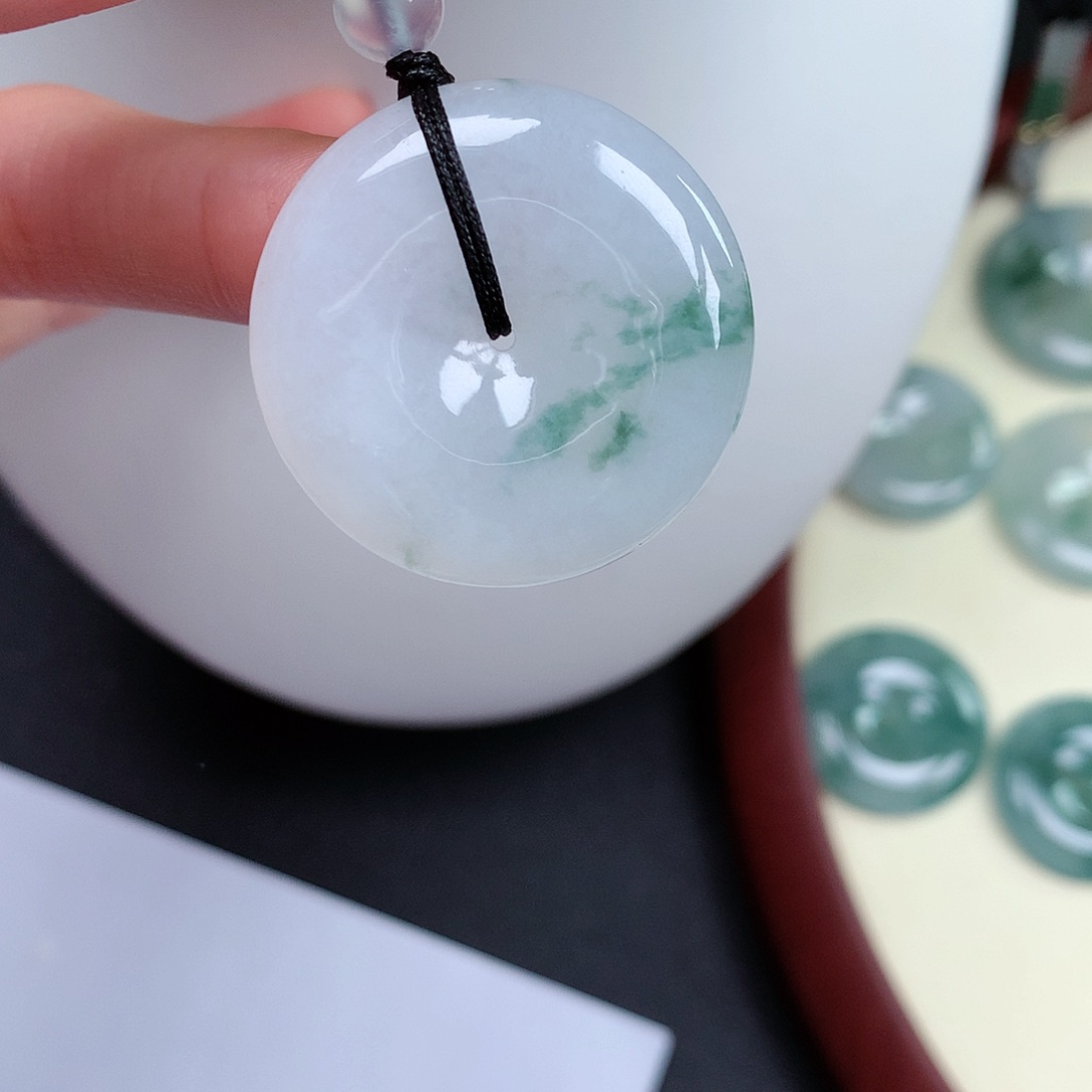 翡翠颈饰未镶嵌W*?平安扣