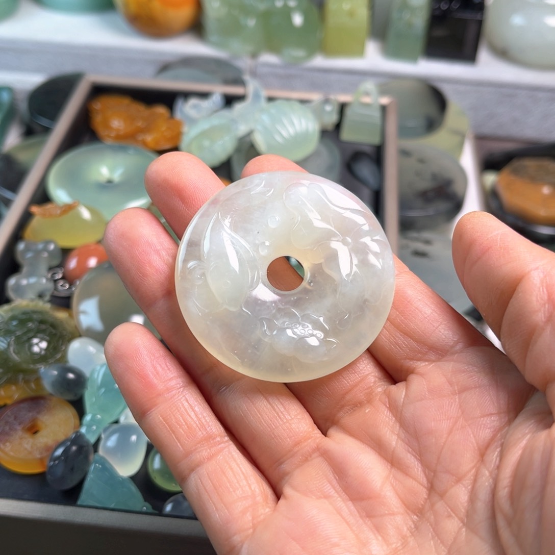 蛇纹石玉未镶嵌挂件